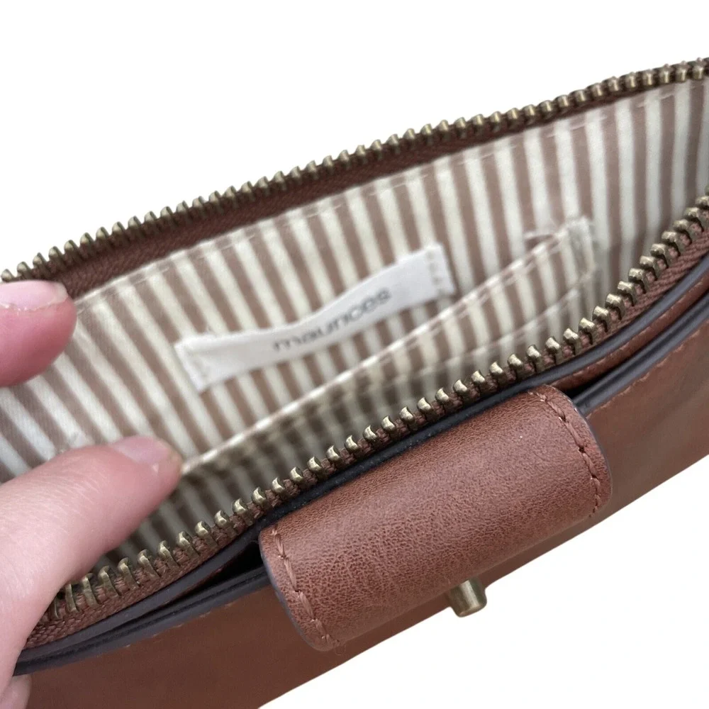 Brown Wristlet Wallet Clutch Zip‎ Around Studded Accent Small Purse - Picture 5 of 7